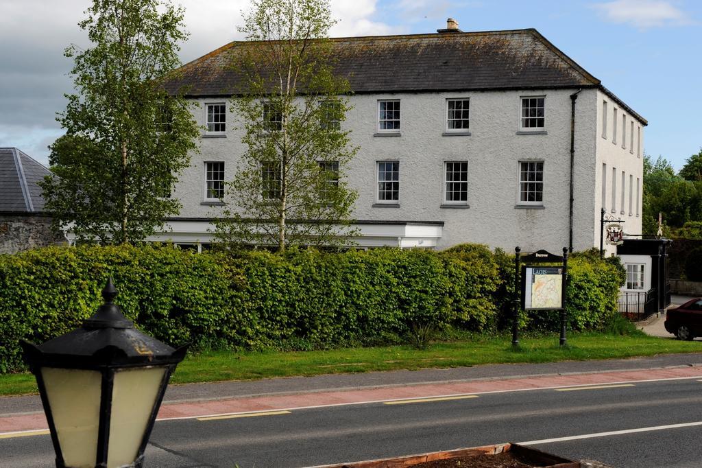 Ashbrook Arms Townhouse And Restaurant Hotell Durrow Exteriör bild