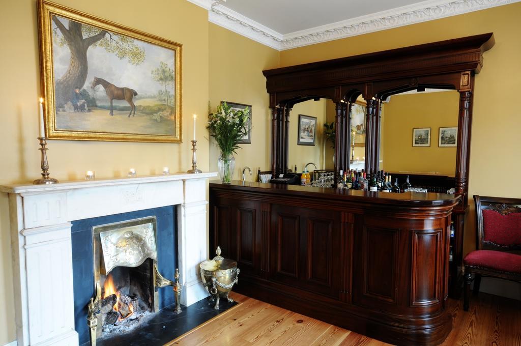 Ashbrook Arms Townhouse And Restaurant Hotell Durrow Exteriör bild